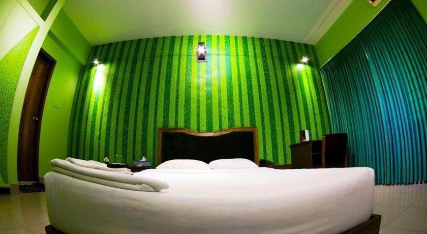 Hotel Tropical Daisy Dhaka Exterior foto